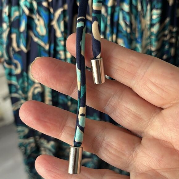 Elegant Floral Halter Dress - Picture 7 of 8